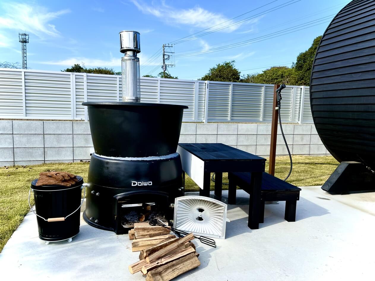 バレルサウナと五右衛門風呂の配置